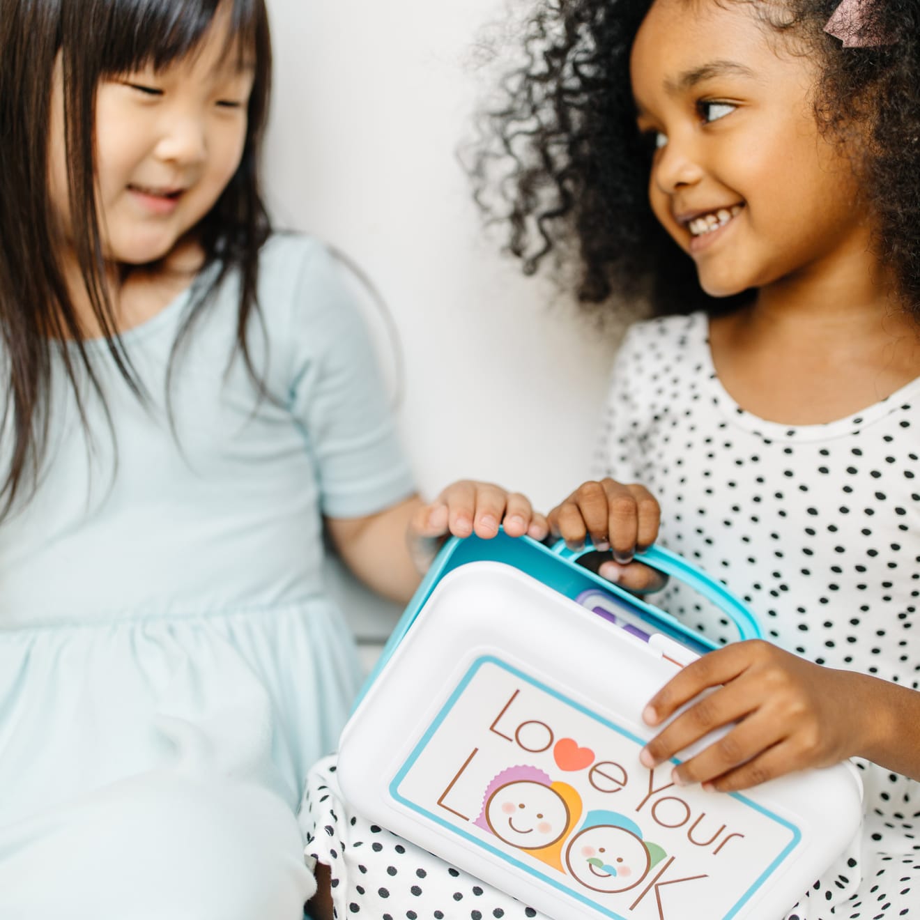 LOVE YOUR LOOK - Makeup Kit Play Set